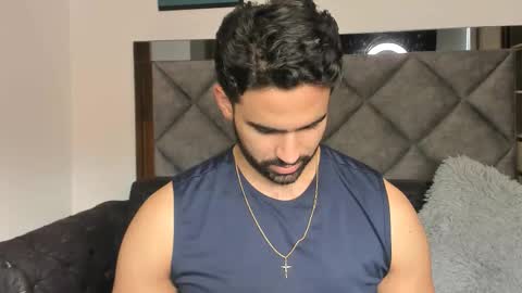 bradleymartin7 online show from February 6, 2026, 9:29 pm