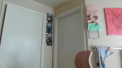 i am a naughty jedi knight online show from April 3, 2026, 4:38 pm