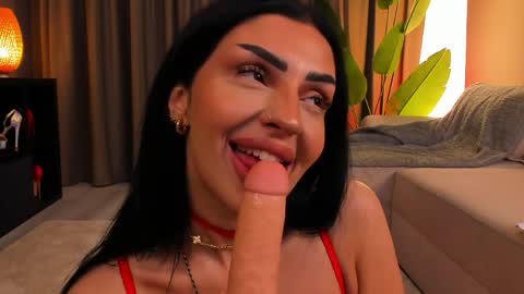 Lunaria online show from April 5, 2026, 3:26 am