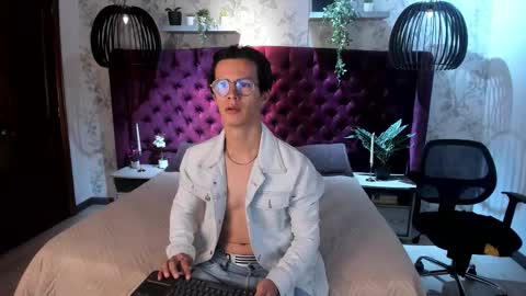 brandon_starkk online show from November 23, 2025, 11:54 am