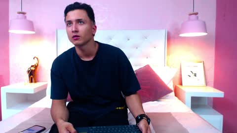 Snapshot of brandoncolee chatting on January 18, 2025, 12:26 pm BrandonCole online show from January 18, 2025, 12:26 pm