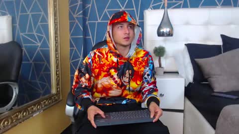 Snapshot of brandoncolee chatting on January 26, 2025, 12:22 pm BrandonCole online show from January 26, 2025, 12:22 pm