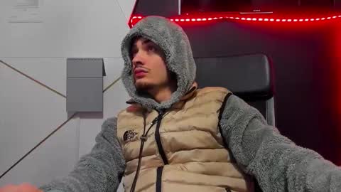 Snapshot of brandontatex chatting on February 15, 2026, 4:53 am BrandonTateX online show from February 15, 2026, 4:53 am