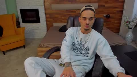 Snapshot of brandontatex chatting on February 16, 2026, 2:02 pm BrandonTateX online show from February 16, 2026, 2:02 pm