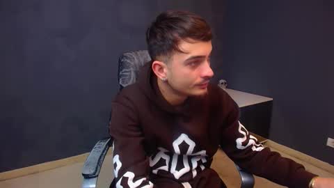 Snapshot of brandontatex chatting on March 2, 2026, 7:15 am BrandonTateX online show from March 2, 2026, 7:15 am