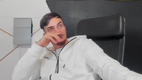 BrandonTateX online show from April 1, 2026, 8:04 am