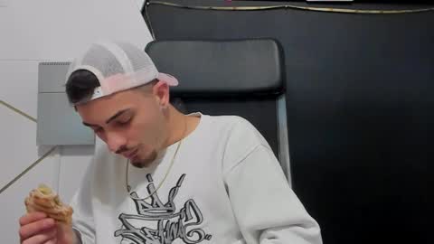 BrandonTateX online show from April 18, 2026, 5:11 am