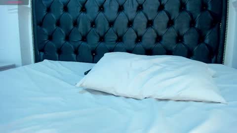 I am your sweet whore online show from March 4, 2025, 11:11 pm