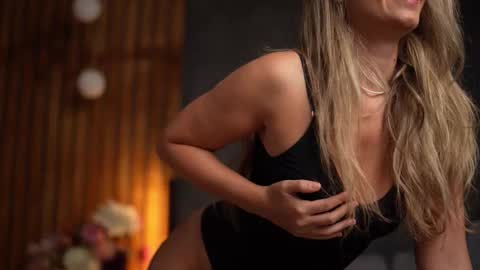 Alex online show from October 8, 2025, 3:59 am