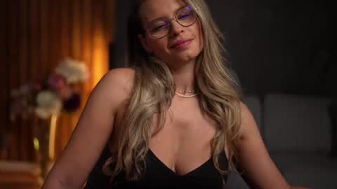 Alex online show from October 14, 2025, 4:13 am