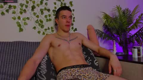 Johny Bravo online show from November 18, 2025, 2:10 pm