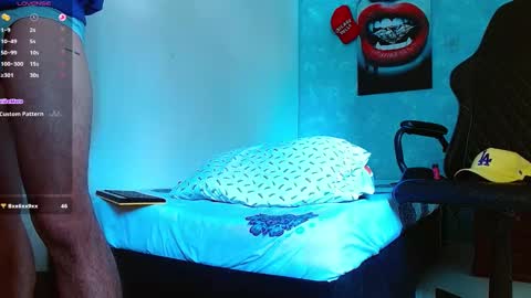 Snapshot of bray_hotboy chatting on December 8, 2024, 5:33 pm Bray Hotboy online show from December 8, 2024, 5:33 pm