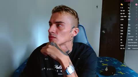 Snapshot of bray_hotboy chatting on December 21, 2025, 3:30 pm Bray Hotboy online show from December 21, 2025, 3:30 pm