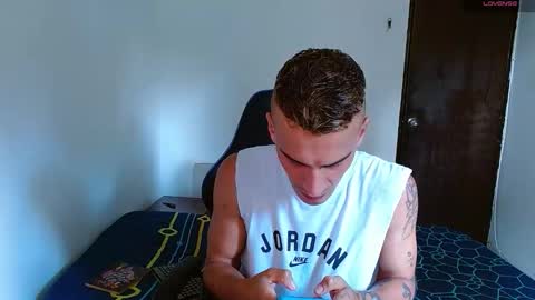 Snapshot of bray_hotboy chatting on January 9, 2026, 3:48 pm Bray Hotboy online show from January 9, 2026, 3:48 pm