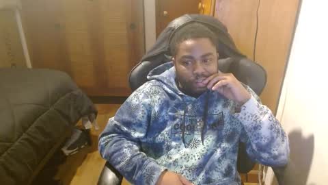 Snapshot of breadw1nnah chatting on January 14, 2025, 1:58 am Breadw1nnah online show from January 14, 2025, 1:58 am