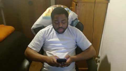 Snapshot of breadw1nnah chatting on February 7, 2025, 3:45 am Breadw1nnah online show from February 7, 2025, 3:45 am