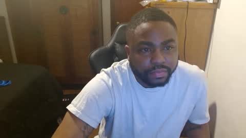 Snapshot of breadw1nnah chatting on February 14, 2025, 4:47 am Breadw1nnah online show from February 14, 2025, 4:47 am