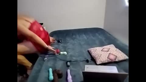 Snapshot of breeblowzcloudz chatting on March 7, 2025, 3:40 am breeblowzcloudz online show from March 7, 2025, 3:40 am