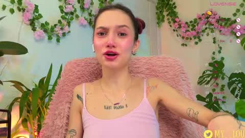 Snapshot of breeding_material chatting on February 19, 2025, 3:49 pm Ashley Dolce and Lou online show from February 19, 2025, 3:49 pm