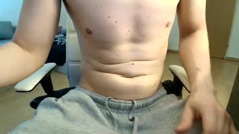 Snapshot of breezydicks chatting on March 19, 2026, 9:30 pm breezydicks online show from March 19, 2026, 9:30 pm