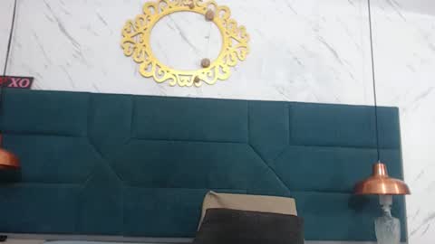 BRENDA VELASQUEZ online show from November 22, 2025, 8:08 pm