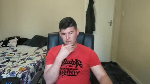 ask me lol online show from October 8, 2025, 4:32 am