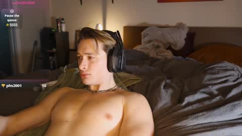 Snapshot of brentonverde chatting on January 3, 2025, 10:19 pm brentonverde online show from January 3, 2025, 10:19 pm