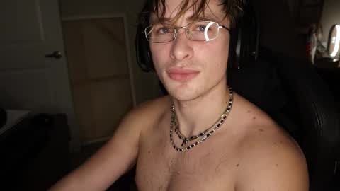 Snapshot of brentonverde chatting on January 29, 2025, 1:37 am brentonverde online show from January 29, 2025, 1:37 am