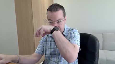 Snapshot of brettdj chatting on September 20, 2025, 10:49 am Brett online show from September 20, 2025, 10:49 am