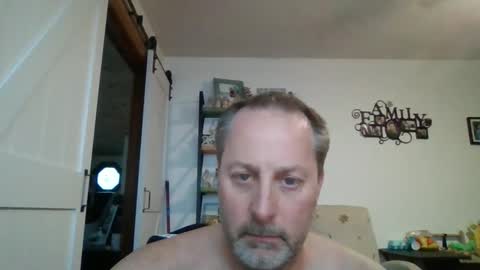 hey online show from October 23, 2025, 9:02 pm