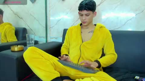 brian_hotof1 online show from May 29, 2026, 12:25 pm