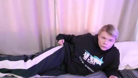 brian_mils online show from February 12, 2026, 11:05 am