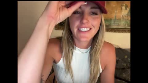 Long legstight pussyperky titties need I say more online show from April 9, 2026, 8:53 am