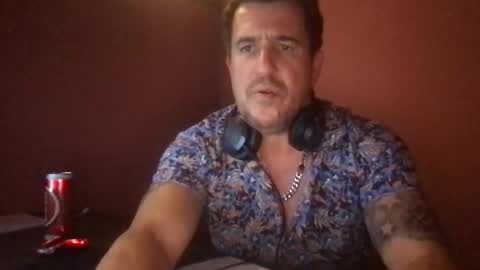 bricamaior16 online show from October 2, 2025, 5:03 am