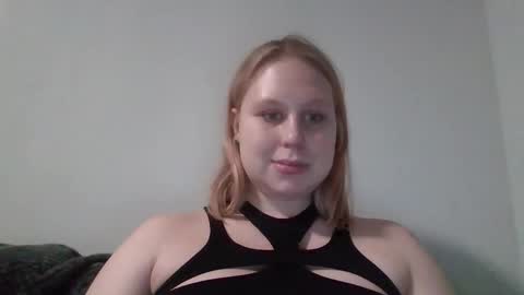Snapshot of bridget_kiss chatting on February 22, 2026, 7:01 pm bridget_kiss online show from February 22, 2026, 7:01 pm