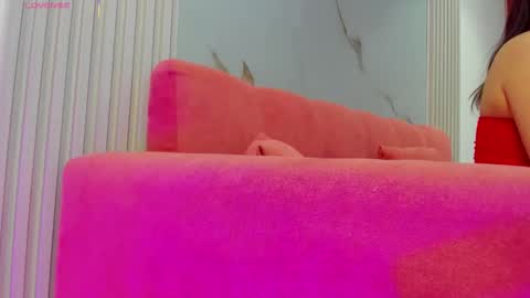    online show from September 25, 2025, 12:09 pm