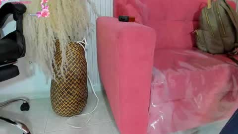    online show from October 12, 2025, 12:04 pm