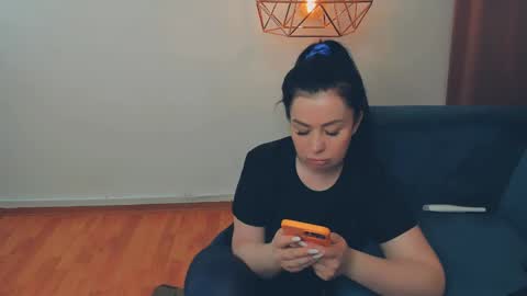 brilliantegirl_ online show from April 14, 2026, 7:14 am