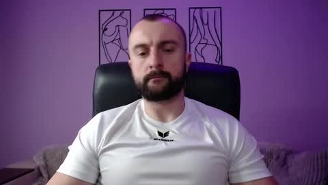 brindlefly69 online show from January 31, 2025, 11:35 am