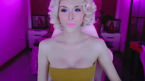 brionatop online show from October 20, 2025, 11:38 pm