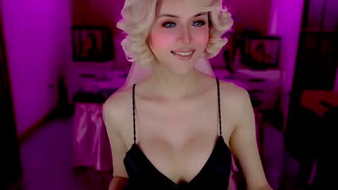 brionatop online show from November 7, 2025, 10:43 pm