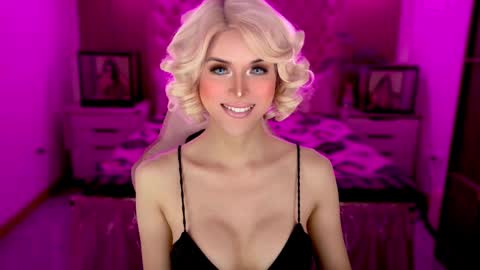 brionatop online show from November 18, 2025, 11:37 pm