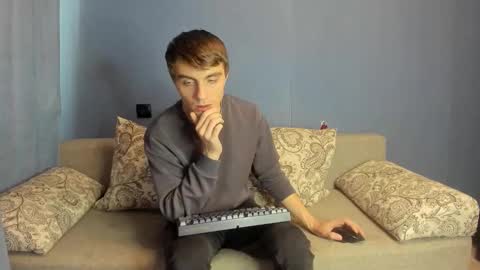 bristlebback online show from December 1, 2025, 7:02 am