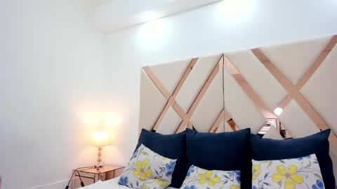 Britanny  online show from November 7, 2025, 5:46 pm