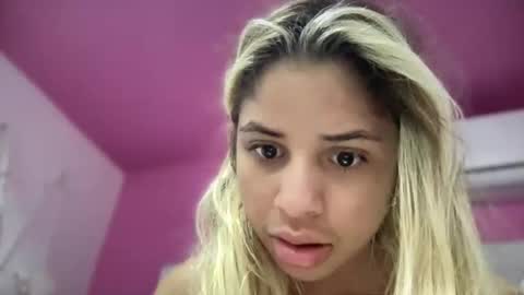 brithneysquirt online show from November 17, 2025, 2:34 pm