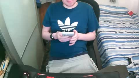 British Tom online show from November 17, 2025, 12:27 am