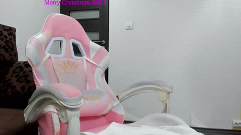 Snapshot of britney_charm chatting on January 15, 2025, 5:50 am britney_charm online show from January 15, 2025, 5:50 am