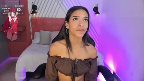 britney_collins_ online show from May 30, 2026, 1:19 pm