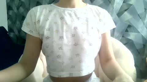 Snapshot of britneykittens chatting on January 7, 2025, 5:33 am BritneyKittens online show from January 7, 2025, 5:33 am