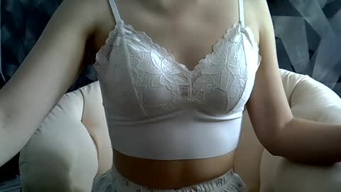 Snapshot of britneykittens chatting on February 27, 2025, 7:55 am BritneyKittens online show from February 27, 2025, 7:55 am